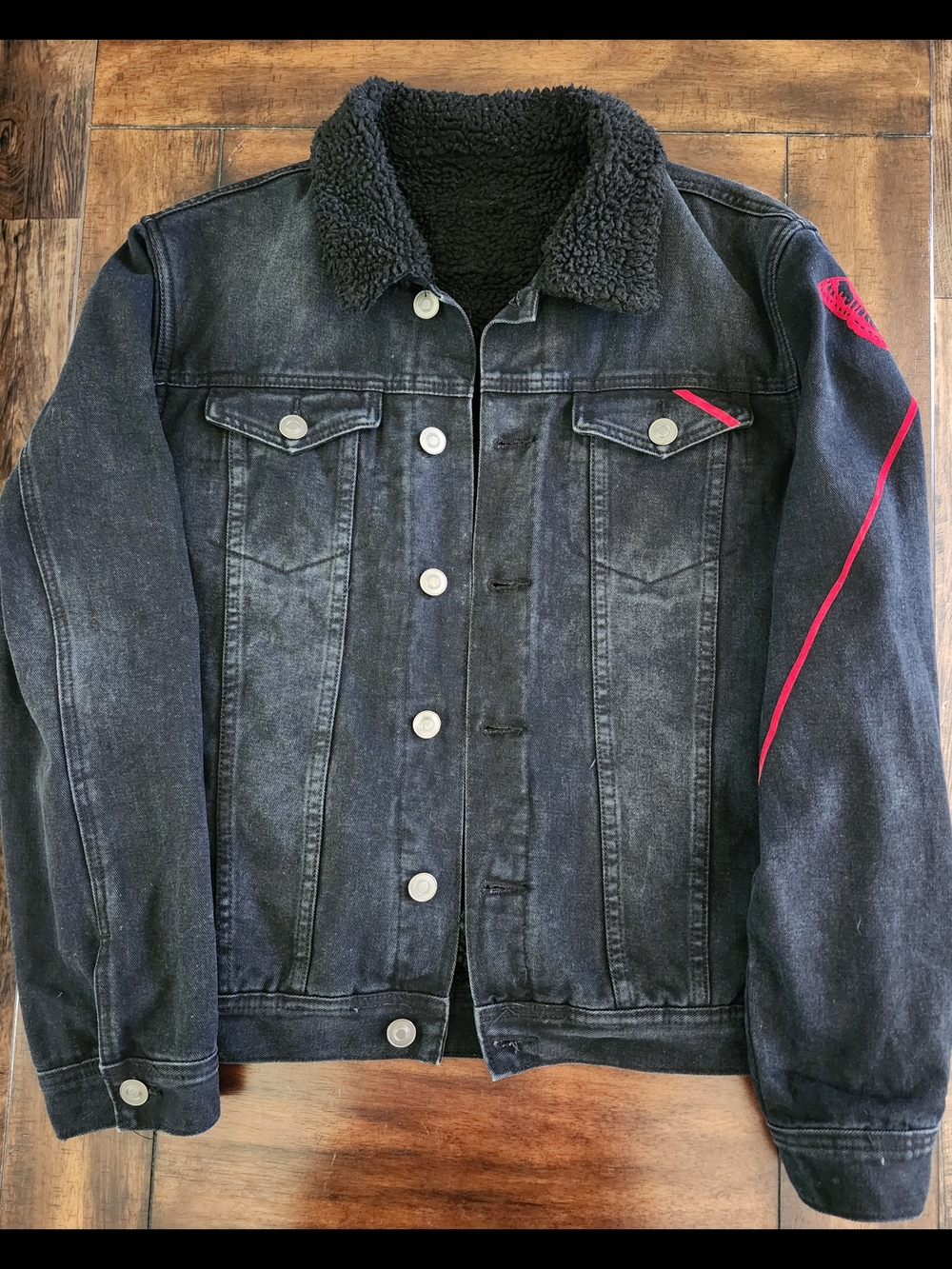 Unique Men's Black Sherpa-Lined Denim Jacket with Red Accent Mens Large